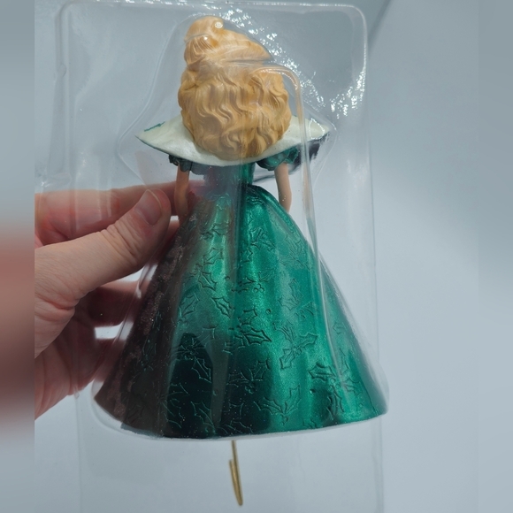 Vintage 1996 Hallmark Holiday Barbie Stocking Hanger - Picture 5 of 5